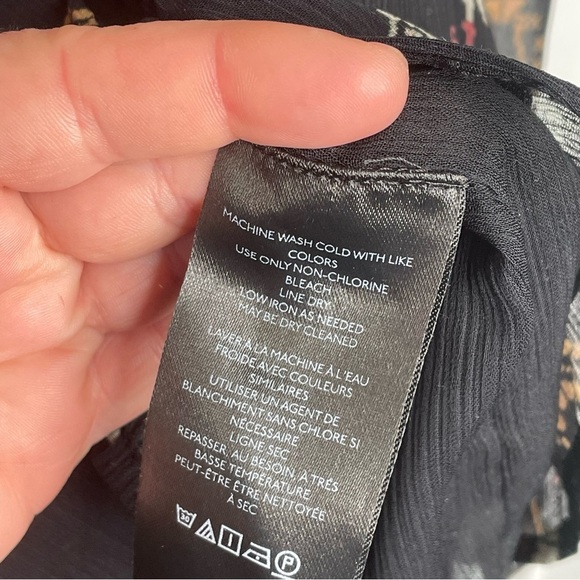 Pilcro Anthropologie Black Aztec Motif Button Down Blouse M - Picture 11 of 13